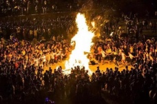 火把节是彝族特有的吗