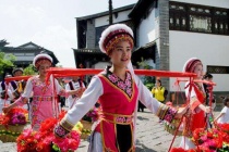 绕三灵的传说故事