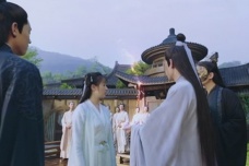 《琉璃》璇玑种出的心灯在司凤手中暗淡飘散