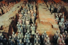 秦始皇兵马俑的背景特点