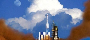 2003年10月15日：神舟五号载人飞船发射成功