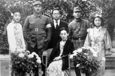 川岛芳子为何会成为男装女谍的汉奸