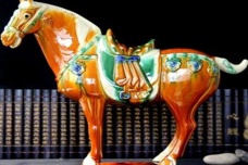 唐三彩马的鉴赏