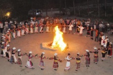 白马人最喜欢的集体舞是什么