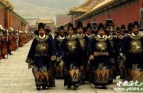 朱元璋建立明朝，中央集权制度到达顶峰