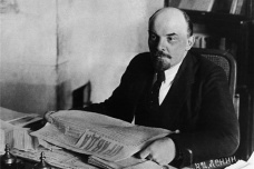 马尔托夫的政治主张是什么