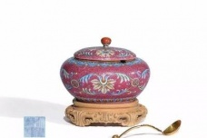 乾隆轧道粉彩瓷:瓷器艺术的“奇葩”