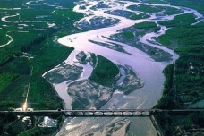 三江并流指的是哪三条江