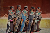 阿里普兰地区的藏服有什么特点