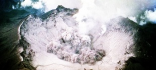 1991年6月15日：皮纳图博火山爆发