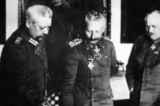 鲁登道夫：比希特勒更早的“第一个纳粹”