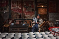 摆龙门阵在重庆话里是什么意思