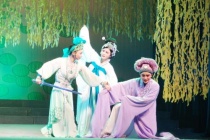 越剧《白蛇传》剧情介绍与发展