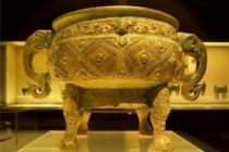 秦始皇打捞九鼎的故事