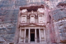 佩特拉古城是怎么被发现的