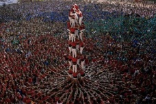 西班牙叠人塔简介