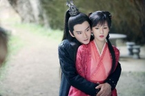 《琉璃》玲珑爱乌童吗