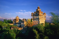 开平碉楼的特点是什么