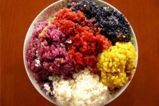 苗族人为何要把米饭做成五种颜色