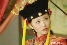 康熙皇帝简介：伟大人物总是有个悲惨的童年！