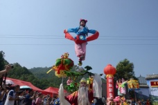 背装是不是风俗活动