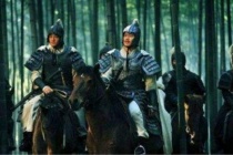 孙策平江东之战的背景与结果