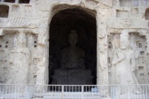 宾阳中洞是什么样的