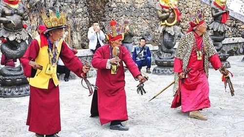 东巴舞的形式风格