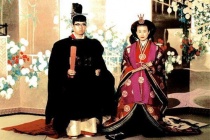 日本的菊花王朝为什么可以万世一系