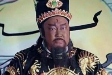 包拯审青石板的故事