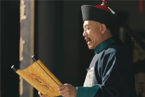 刘墉真的驼背吗