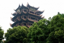 《望黄鹤楼》的译文及赏析