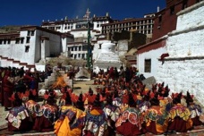 甘丹寺位于哪里