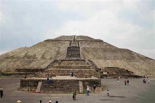 阿兹特克金字塔