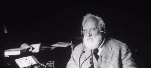 1922年8月2日：亚历山大·贝尔逝世