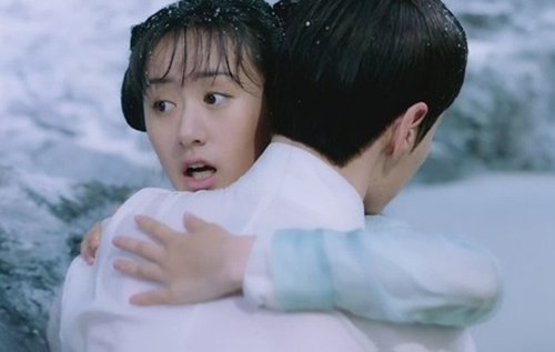 璇玑安慰六师兄令司凤误会