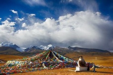 藏区的石头堆是什么