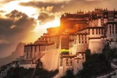 拉萨为什么被称为“日光城”