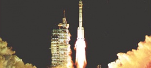 2002年3月25日：神舟三号飞船发射成功