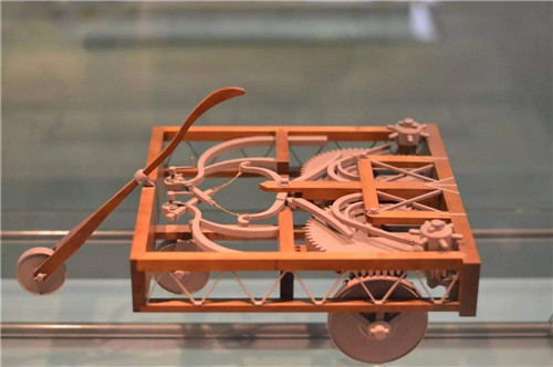 达芬奇设计的机械车是什么样的