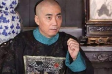 施世骥是什么人
