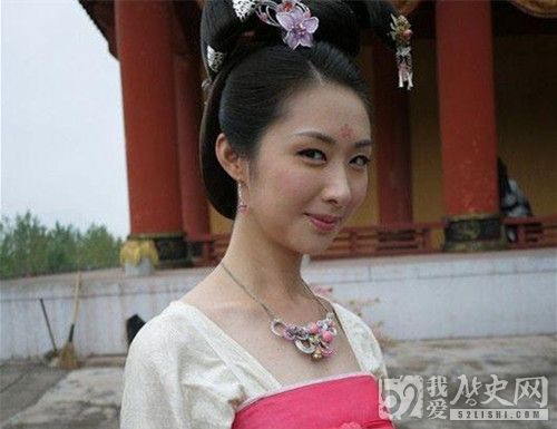 上官婉儿如何品评诗文_上官婉儿的墓