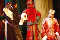 秦腔《八件衣》剧情如何