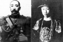 张作霖跪见溥仪的故事