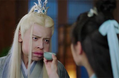 璇玑收服腾蛇为灵兽