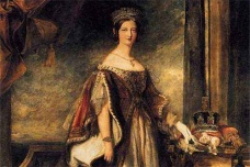 亚历山德里娜维多利亚人物介绍