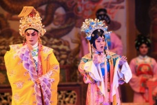 粤剧的表演特色是什么