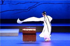 《紫钗记》的人物形象特征