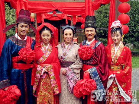 苏轼妻子王弗是怎样的人_苏轼有几个老婆