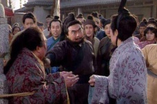 张飞怒鞭督邮的故事